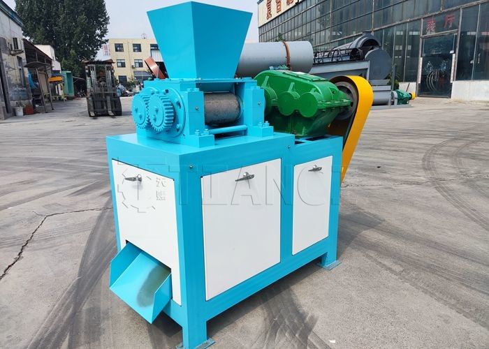 Granulateur d'engrais à pression à rouleaux pour la granulation de poudre sèche de 2 à 10 mm