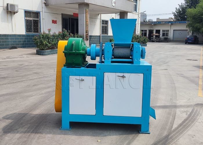 Granulateur d'engrais à pression à rouleaux pour la granulation de poudre sèche de 2 à 10 mm