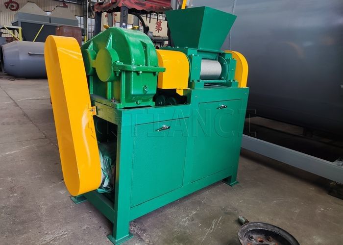 Granulateur d'engrais NPK à rouleaux pour poudre sèche à forme plate ou irrégulière