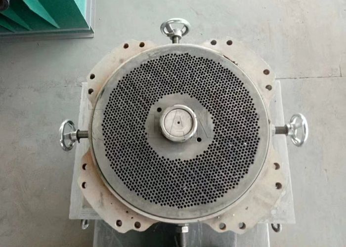 Ligne de production de granulés en forme de plaque Ligne de granulation à pression plate pour la production à grande échelle