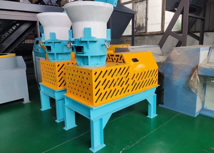 Biomasse Machine à granulés pour la volaille et l'alimentation animale Granulateur à extrusion à plat