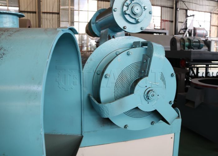 Taux de granulation 95% Machine à granuler la poudre de graphite Ring Die Granulator 3,5-8 mm