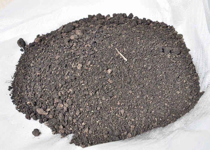 Bineuse de compost de type chenille pour usine de fabrication d'engrais organiques