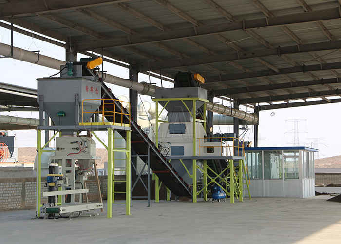 Machine de fabrication d'engrais organiques pour le compost Poudre ligne de production d'engrais pour le fumier de poulet