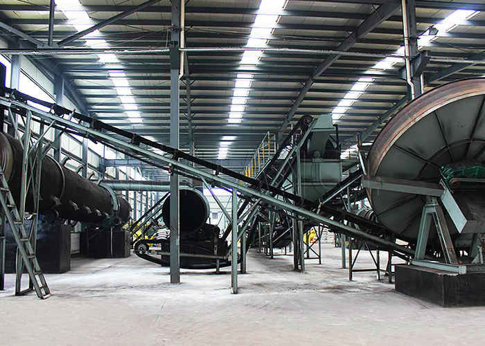 Ligne de production de granulés de litière de chat Granulateur à disque pour la bentonite et l'amidon de maïs