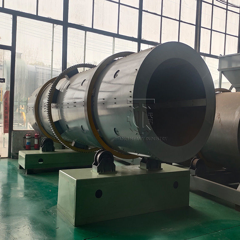 Ligne de granulation pour la production d'engrais composés NPK pour granulés organiques et inorganiques