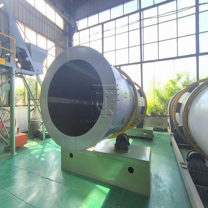 Ligne de granulation pour la production d'engrais composés NPK pour granulés organiques et inorganiques