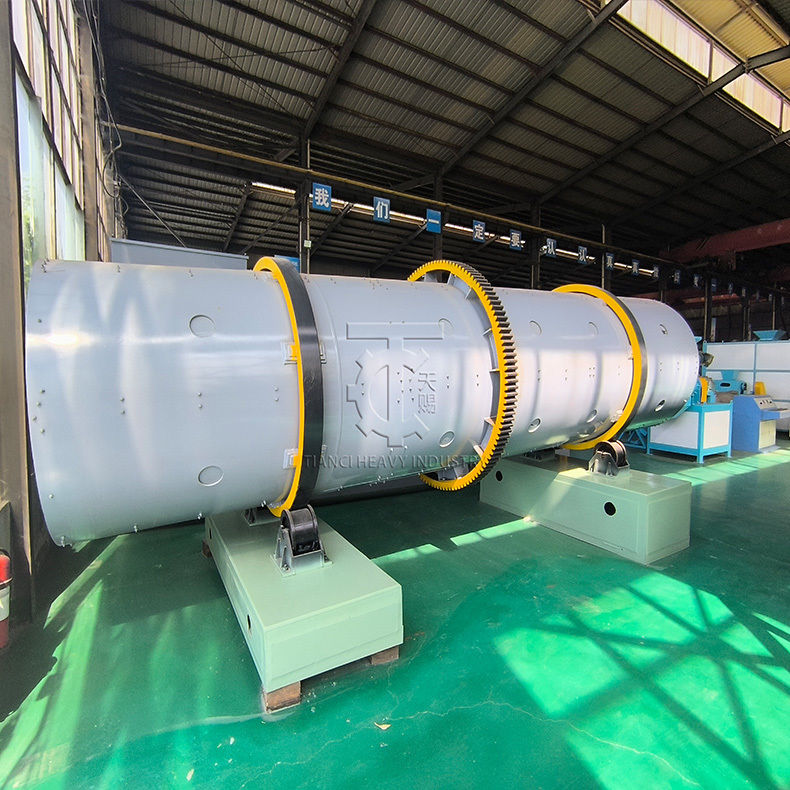 Ligne de granulation pour la production d'engrais composés NPK pour granulés organiques et inorganiques