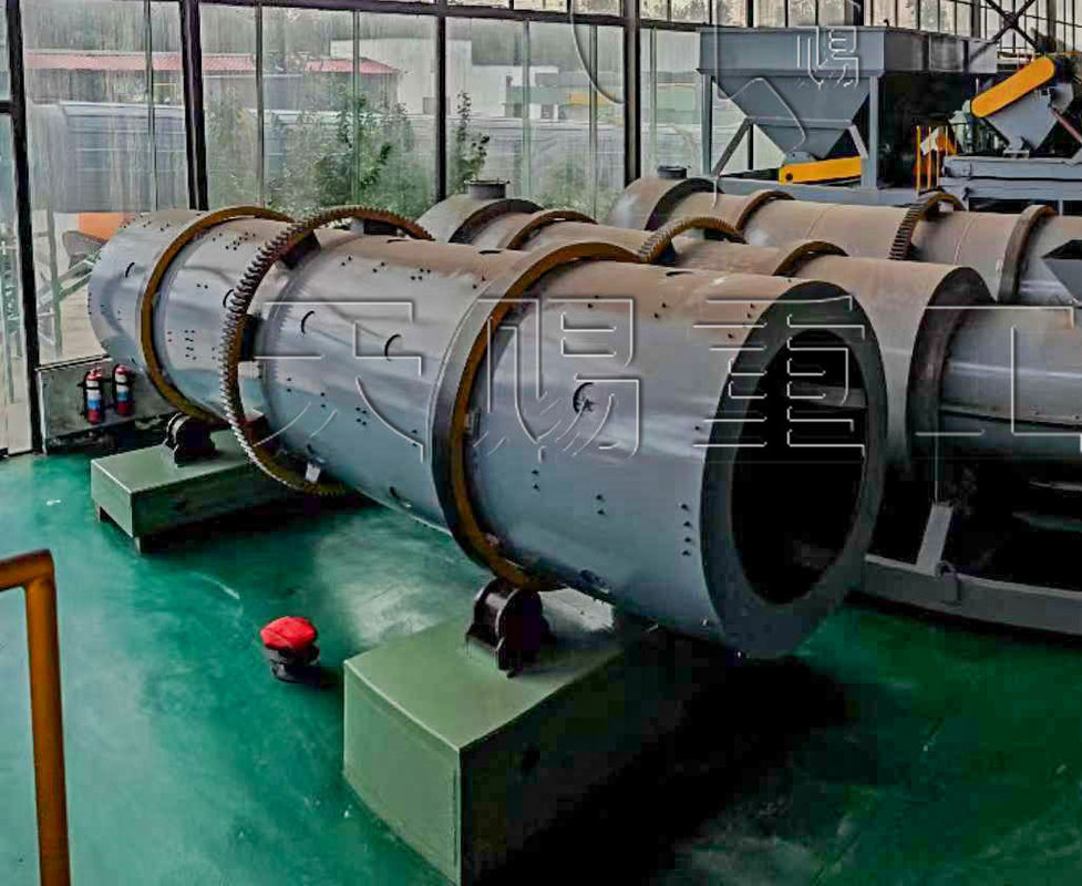 Une chaîne de production de granulés d'engrais organiques de 100 000 tonnes par an utilisant un granulateur à tambour rotatif comme mécanisme de granulation de base